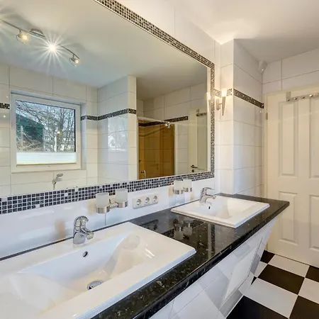 Haus Waldoase Ahlbeck Appartement Heringsdorf  Buitenkant foto